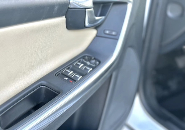 Volvo S60 cena 62000 przebieg: 177235, rok produkcji 2017 z Syców małe 407
